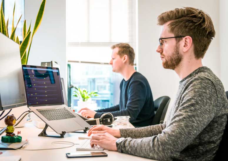 Agence Digital Sur Mesure — Agence web locale à Sens (Yonne) et Paris, experte en création de sites performants et innovants 6 Agence,Agence web locale %
